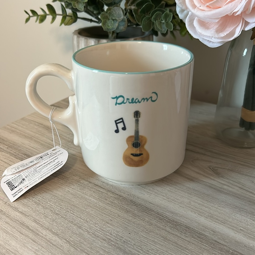 Dolly Parton mug NWT - Picture 4 of 5